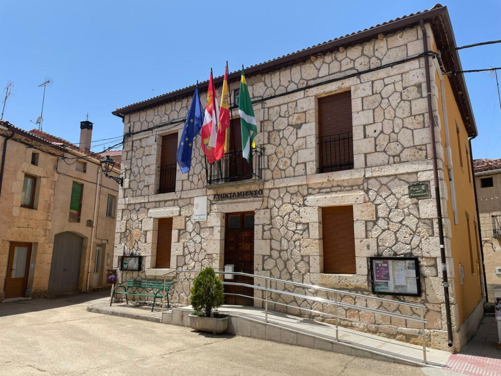 Colocación banderas en ayuntamientos protocolo oficial España